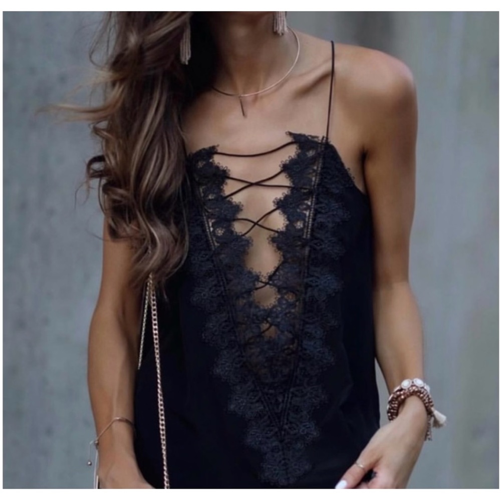 NWT XS Cami NYC velvet Lace Tank Top
pit to pit : 15 "